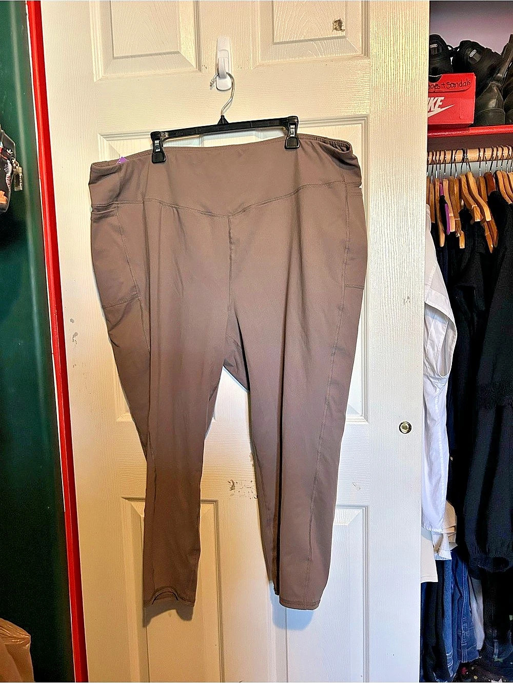 TORRID Women's Brown Leggings Size 4